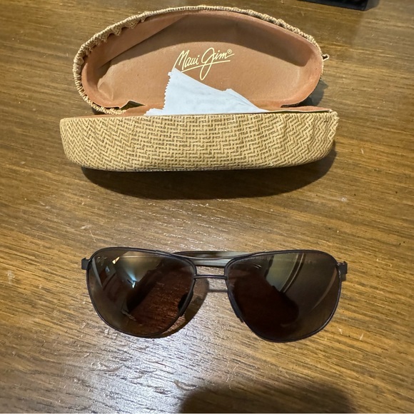 Maui Jim Castles Polarized Sunglasses - Picture 1 of 10